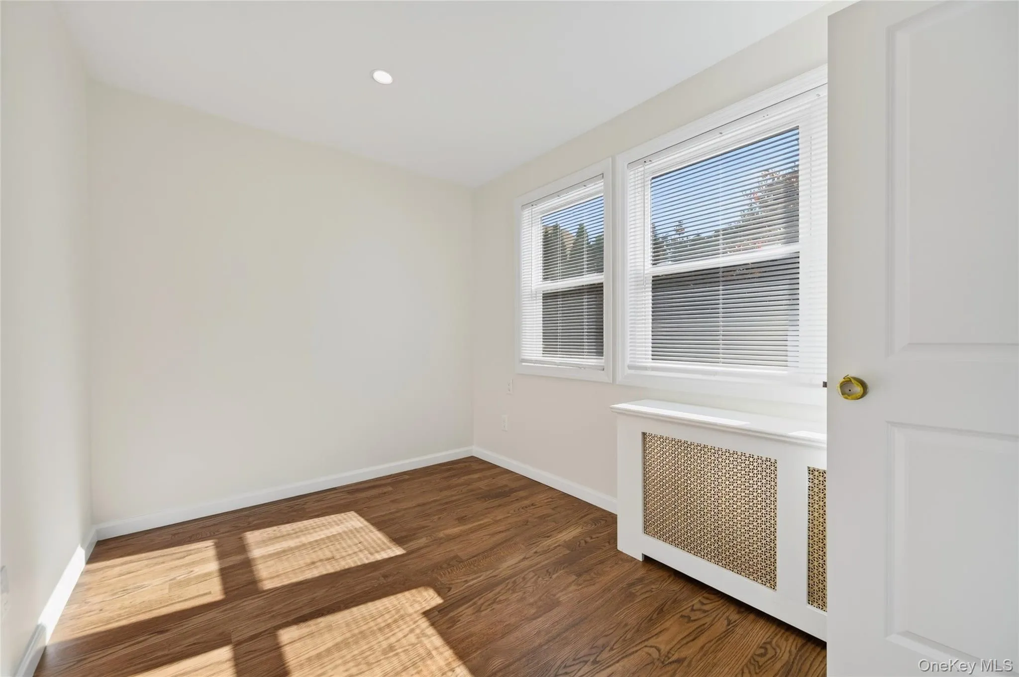25 Bella Vista Avenue, Glen Cove, NY , With , 3 Bedroom , and , 6 Room , 2 Bathroom , For , Residential Lease , For Rent , 1067275 , MLSID,1067275 25 Bella Vista Avenue, Glen Cove, NY , With , 3 Bedroom , and , 6 Room , 2 Bathroom , For , Residential Lease , For Rent , 1067275 , MLSID,1067275