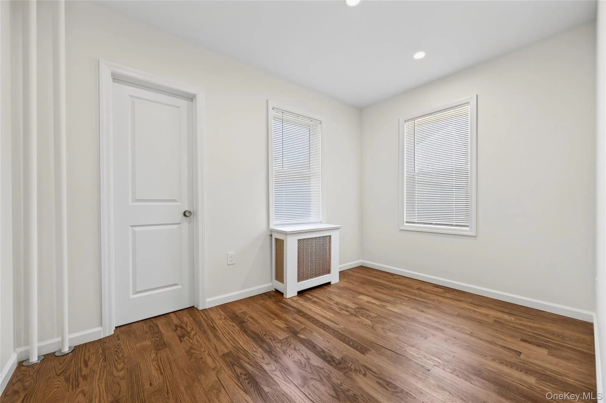 25 Bella Vista Avenue, Glen Cove, NY , With , 3 Bedroom , and , 6 Room , 2 Bathroom , For , Residential Lease , For Rent , 1067275 , MLSID,1067275 25 Bella Vista Avenue, Glen Cove, NY , With , 3 Bedroom , and , 6 Room , 2 Bathroom , For , Residential Lease , For Rent , 1067275 , MLSID,1067275