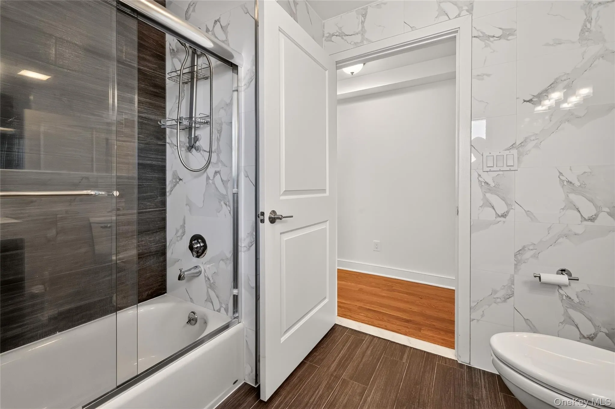 1 Herbert Avenue, North Hempstead, NY , With , 1 Bedroom , and , 3 Room , 1 Bathroom , For , Residential Lease , For Rent , 1067334 , MLSID,1067334 1 Herbert Avenue, North Hempstead, NY , With , 1 Bedroom , and , 3 Room , 1 Bathroom , For , Residential Lease , For Rent , 1067334 , MLSID,1067334