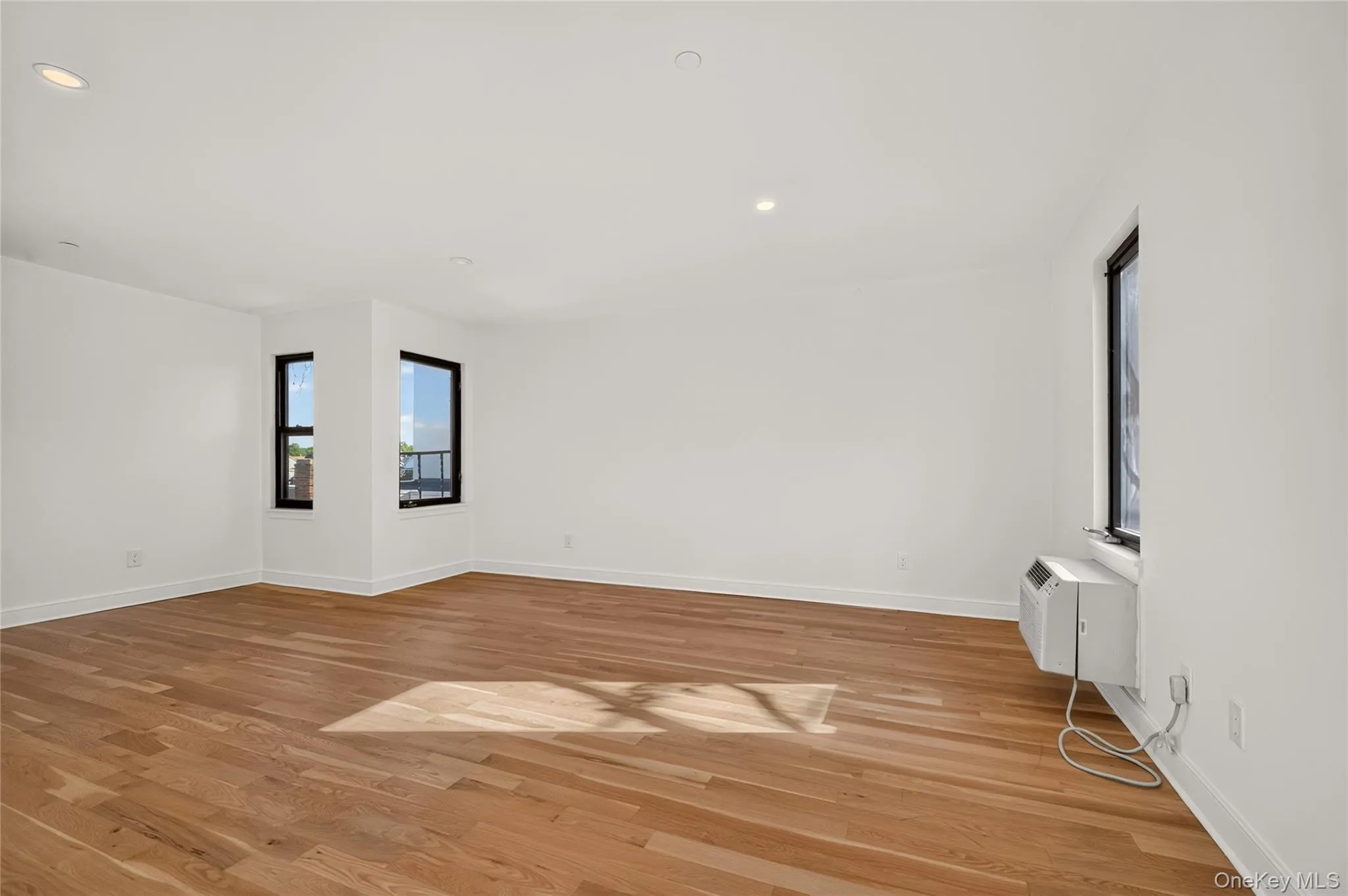 1 Herbert Avenue, North Hempstead, NY , With , 1 Bedroom , and , 3 Room , 1 Bathroom , For , Residential Lease , For Rent , 1067342 , MLSID,1067342 1 Herbert Avenue, North Hempstead, NY , With , 1 Bedroom , and , 3 Room , 1 Bathroom , For , Residential Lease , For Rent , 1067342 , MLSID,1067342