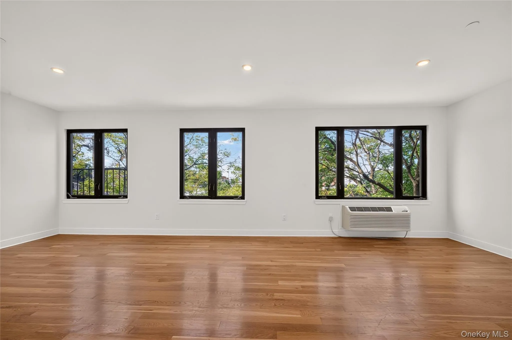 1 Herbert Avenue, North Hempstead, NY , With , 1 Bedroom , and , 3 Room , 1 Bathroom , For , Residential Lease , For Rent , 1067357 , MLSID,1067357 1 Herbert Avenue, North Hempstead, NY , With , 1 Bedroom , and , 3 Room , 1 Bathroom , For , Residential Lease , For Rent , 1067357 , MLSID,1067357