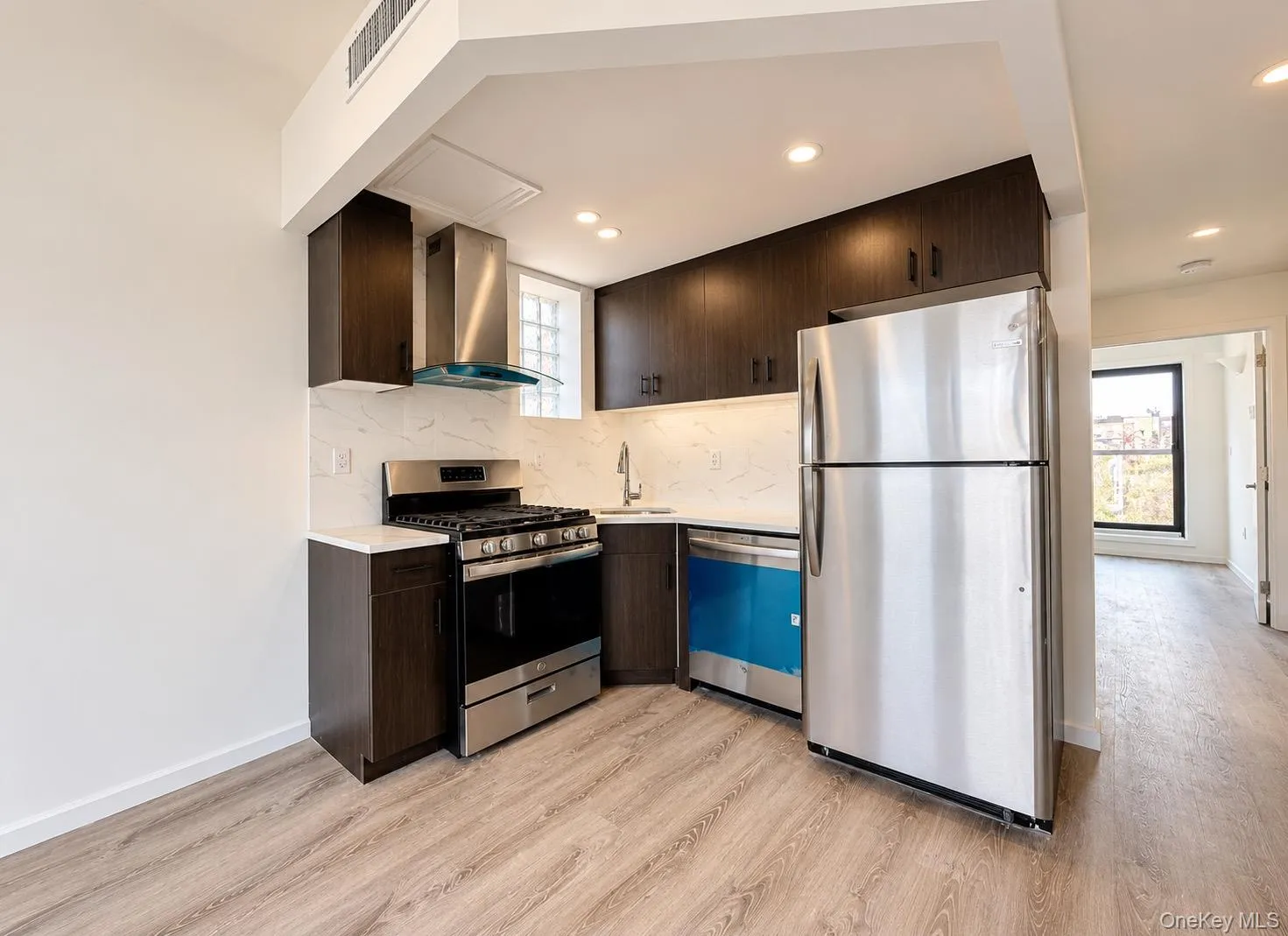9730 64 Th Avenue, New York, NY , With , 1 Bedroom , and , 2 Room , 1 Bathroom , For , Residential Lease , For Rent , 1067459 , MLSID,1067459 9730 64 Th Avenue, New York, NY , With , 1 Bedroom , and , 2 Room , 1 Bathroom , For , Residential Lease , For Rent , 1067459 , MLSID,1067459