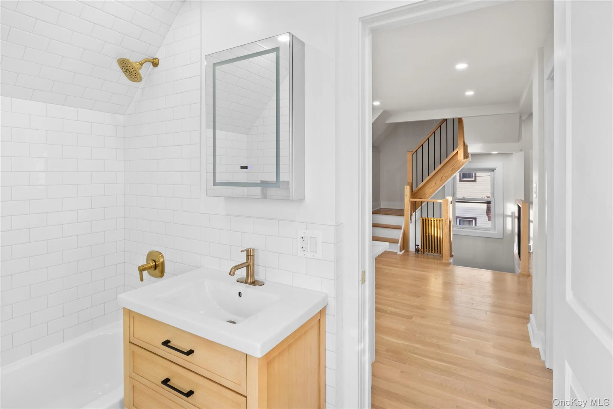 29 Central Avenue, Hempstead, NY , With , 1 Bedroom , and , 4 Room , 1 Bathroom , For , Residential Lease , For Rent , 1067587 , MLSID,1067587 29 Central Avenue, Hempstead, NY , With , 1 Bedroom , and , 4 Room , 1 Bathroom , For , Residential Lease , For Rent , 1067587 , MLSID,1067587