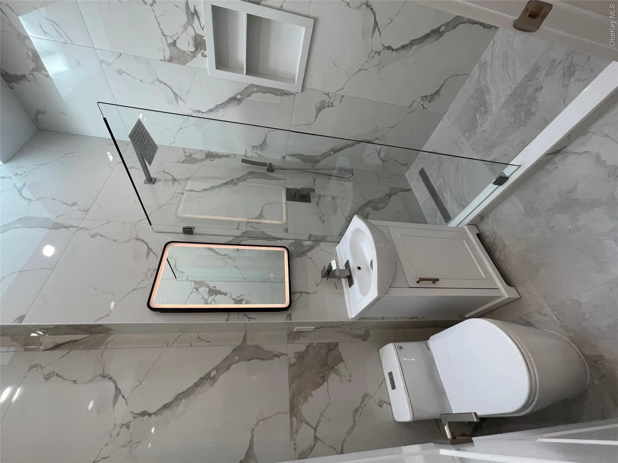 6015 Maspeth Avenue, New York, NY , With , 4 Bedroom , and , 5 Room , 2 Bathroom , For , Residential Lease , For Rent , 1067625 , MLSID,1067625 6015 Maspeth Avenue, New York, NY , With , 4 Bedroom , and , 5 Room , 2 Bathroom , For , Residential Lease , For Rent , 1067625 , MLSID,1067625