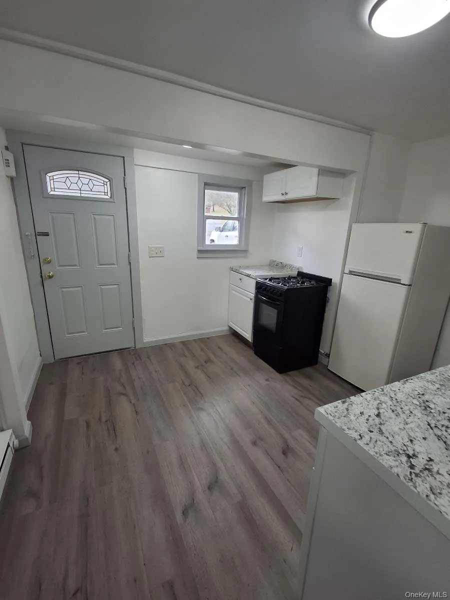 17 Canal Street, Wawarsing, NY , With , 1 Bedroom , and , 3 Room , 1 Bathroom , For , Residential Lease , For Rent , 1067654 , MLSID,1067654 17 Canal Street, Wawarsing, NY , With , 1 Bedroom , and , 3 Room , 1 Bathroom , For , Residential Lease , For Rent , 1067654 , MLSID,1067654