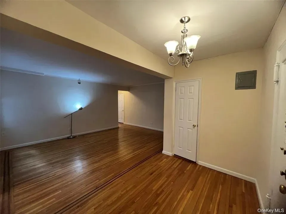 6574 Saunders, New York, NY , With , 1 Bedroom , and , 3 Room , 1 Bathroom , For , Residential Lease , For Rent , 1067686 , MLSID,1067686 6574 Saunders, New York, NY , With , 1 Bedroom , and , 3 Room , 1 Bathroom , For , Residential Lease , For Rent , 1067686 , MLSID,1067686