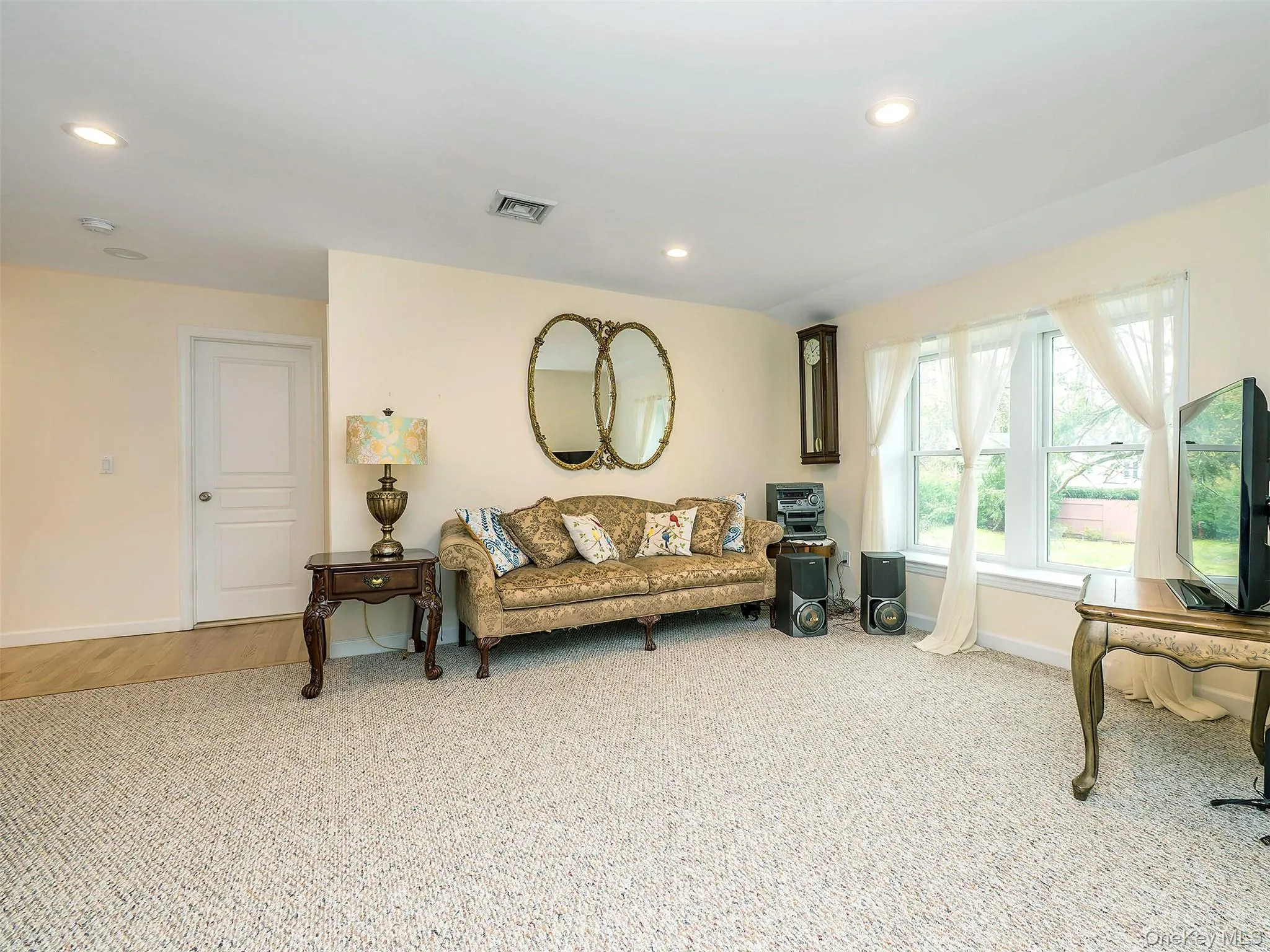 65 Shore Road, Glen Cove, NY , With , 2 Bedroom , and , 4 Room , 1 Bathroom , For , Residential Lease , For Rent , 1067815 , MLSID,1067815 65 Shore Road, Glen Cove, NY , With , 2 Bedroom , and , 4 Room , 1 Bathroom , For , Residential Lease , For Rent , 1067815 , MLSID,1067815