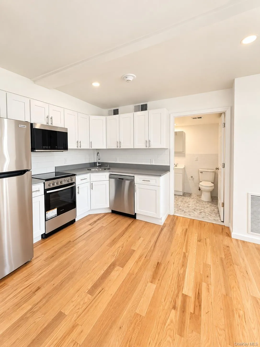 155 River St, Troy, NY , With , 1 Bedroom , and , 5 Room , 1 Bathroom , For , Residential Lease , For Rent , 1068074 , MLSID,1068074 155 River St, Troy, NY , With , 1 Bedroom , and , 5 Room , 1 Bathroom , For , Residential Lease , For Rent , 1068074 , MLSID,1068074