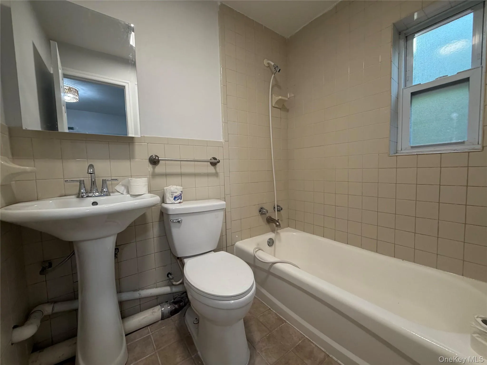 46 Sagamore Hill Drive, North Hempstead, NY , With , 5 Bedroom , and , 9 Room , 2 Bathroom , For , Residential Lease , For Rent , 1068221 , MLSID,1068221 46 Sagamore Hill Drive, North Hempstead, NY , With , 5 Bedroom , and , 9 Room , 2 Bathroom , For , Residential Lease , For Rent , 1068221 , MLSID,1068221