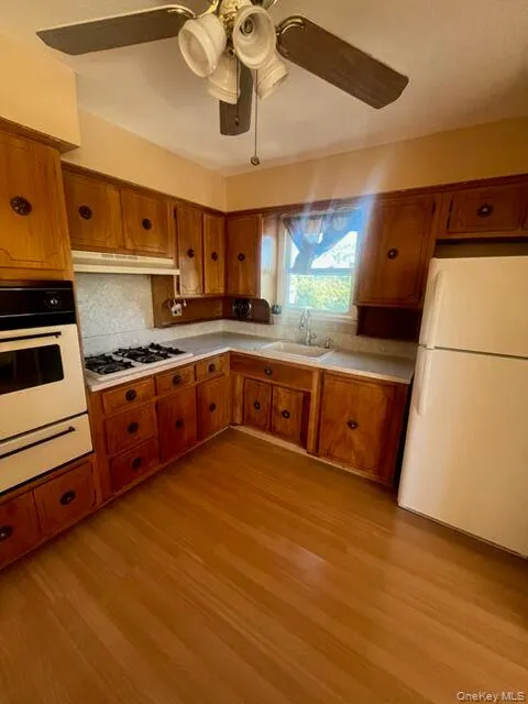 102-11 158 Avenue, New York, NY , With , 3 Bedroom , and , 6 Room , 1 Bathroom , For , Residential Lease , For Rent , 1068636 , MLSID,1068636 102-11 158 Avenue, New York, NY , With , 3 Bedroom , and , 6 Room , 1 Bathroom , For , Residential Lease , For Rent , 1068636 , MLSID,1068636