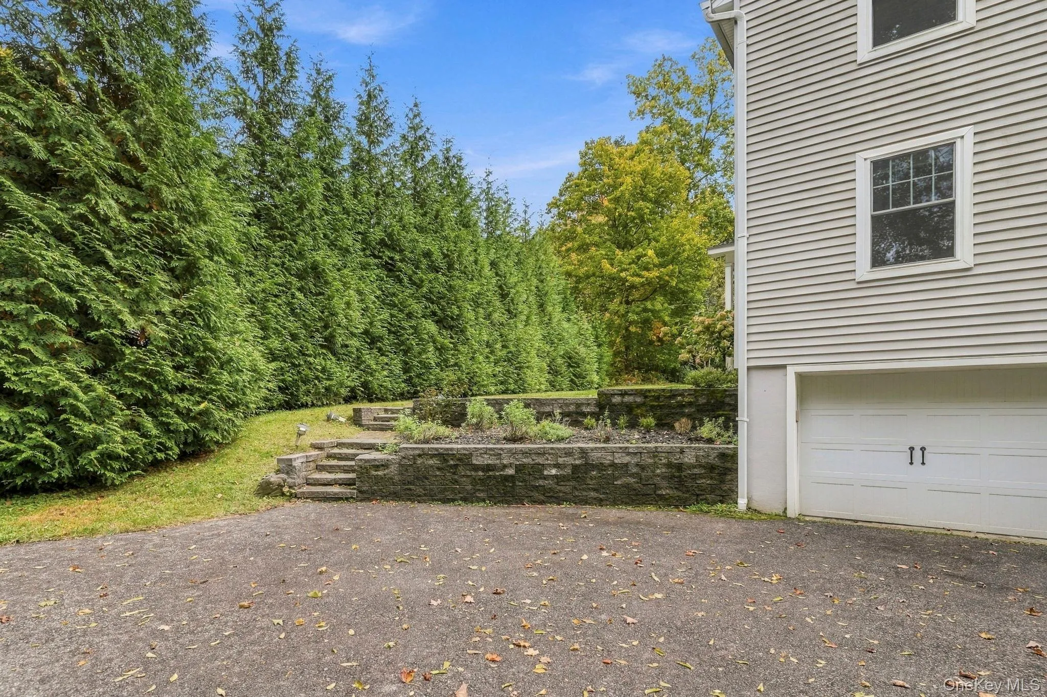 Discover the beauty of private, peaceful living. Discover the beauty of private, peaceful living.