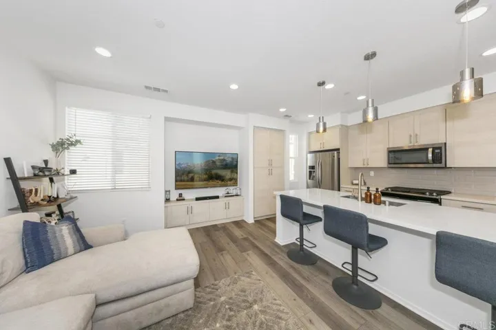 1281 Via Lucero, Oceanside, California 92056