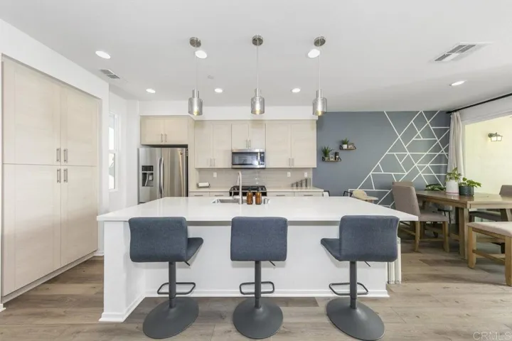 1281 Via Lucero, Oceanside, California 92056