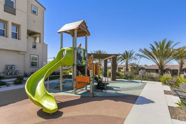 1281 Via Lucero, Oceanside, California 92056