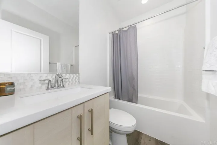 1281 Via Lucero, Oceanside, California 92056