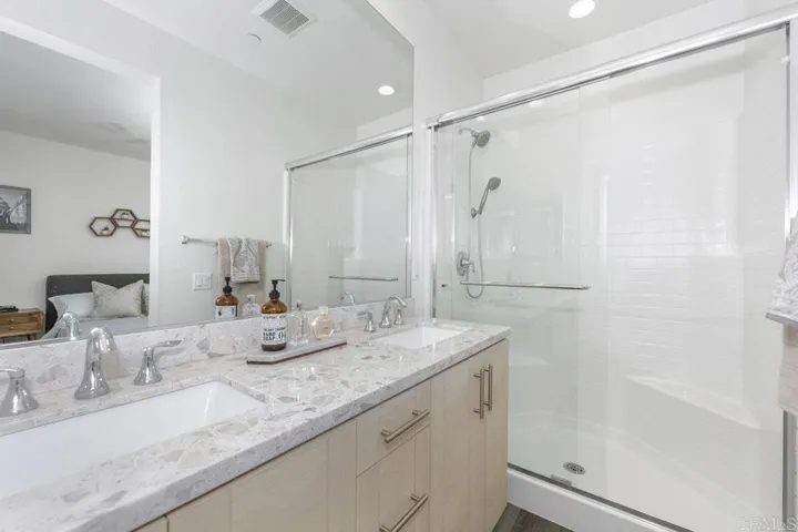 1281 Via Lucero, Oceanside, California 92056