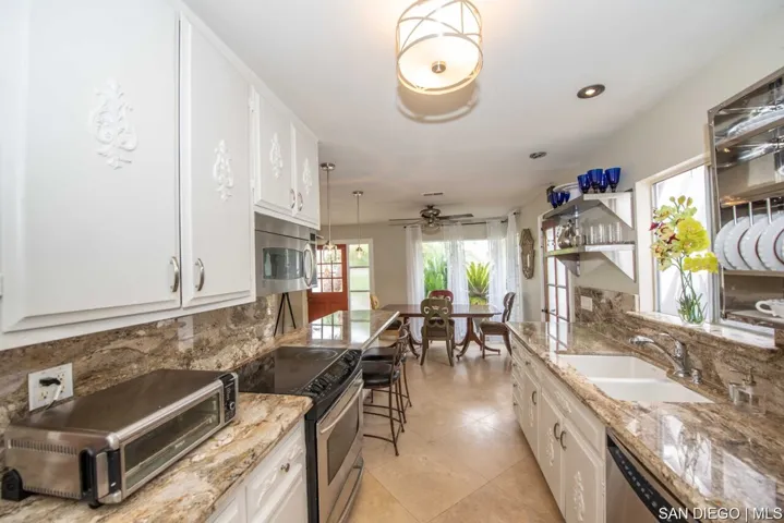 413 Camino San Clemente, San Clemente, California 92672