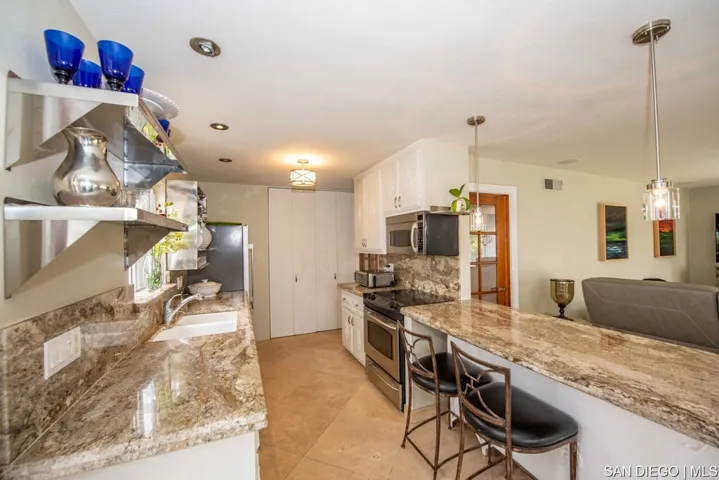 413 Camino San Clemente, San Clemente, California 92672