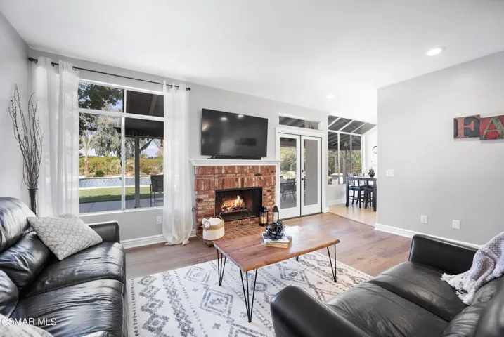 515 Aqueduct Ct Simi Valley-19