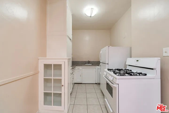 476 Landfair Avenue 202, Los Angeles, California 90024