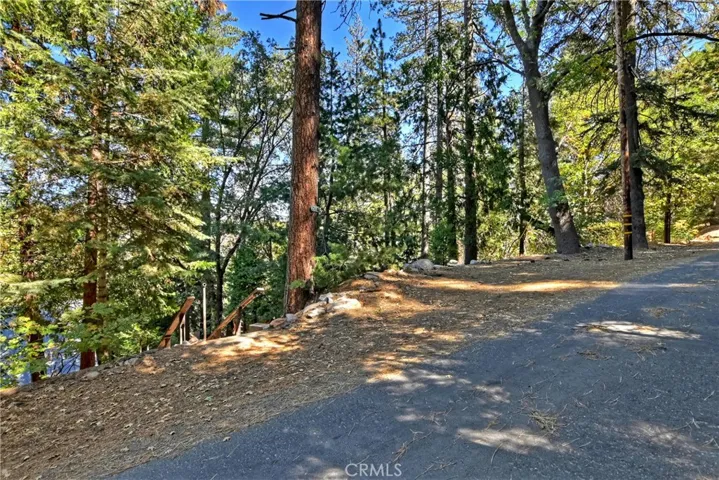 25626 Mid Lane, Twin Peaks, California 92391