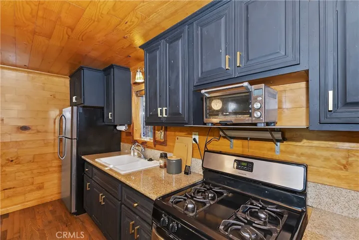 25626 Mid Lane, Twin Peaks, California 92391
