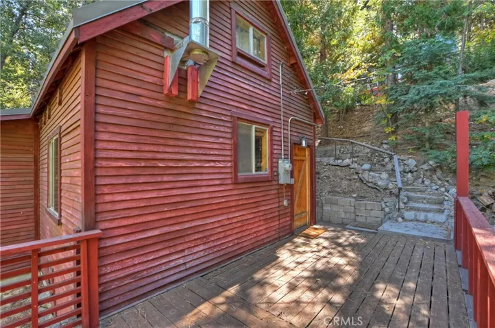 25626 Mid Lane, Twin Peaks, California 92391