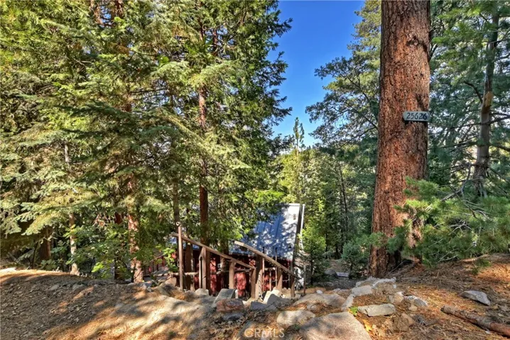 25626 Mid Lane, Twin Peaks, California 92391