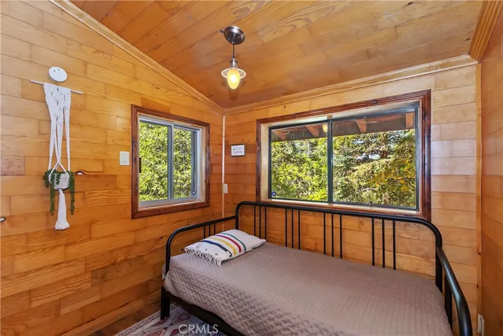 25626 Mid Lane, Twin Peaks, California 92391