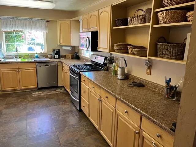 001 (2)