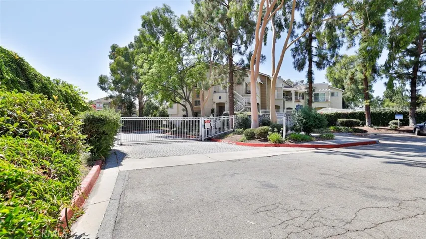 2410 N Towne Avenue 55, Pomona, California 91767