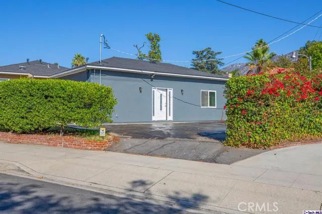 2757 Paloma Street, Pasadena, California 91107