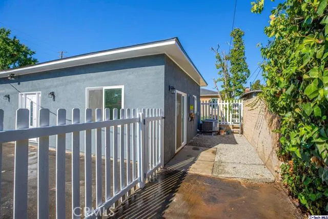 2757 Paloma Street, Pasadena, California 91107
