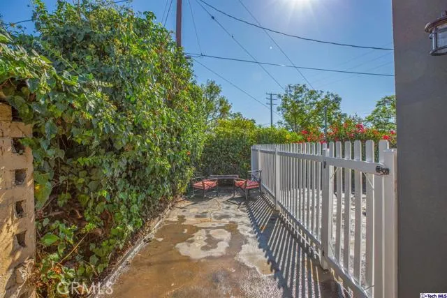 2757 Paloma Street, Pasadena, California 91107