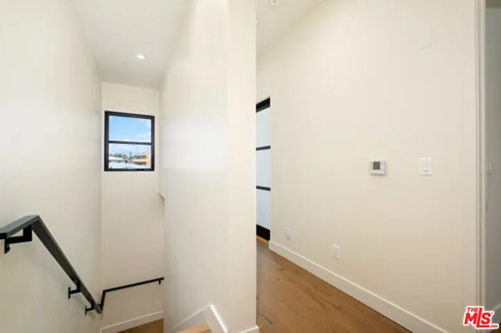 822 S Plymouth Boulevard 2, Los Angeles, California 90005