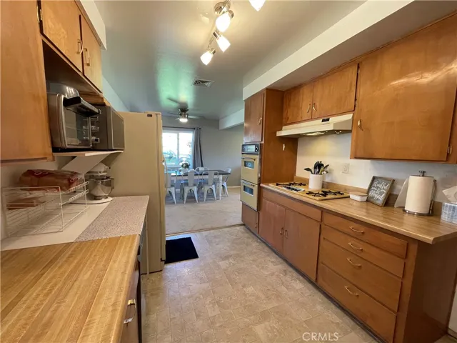 12045 Bayless Street, Moreno Valley, California 92557