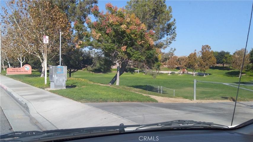 Walking distance park