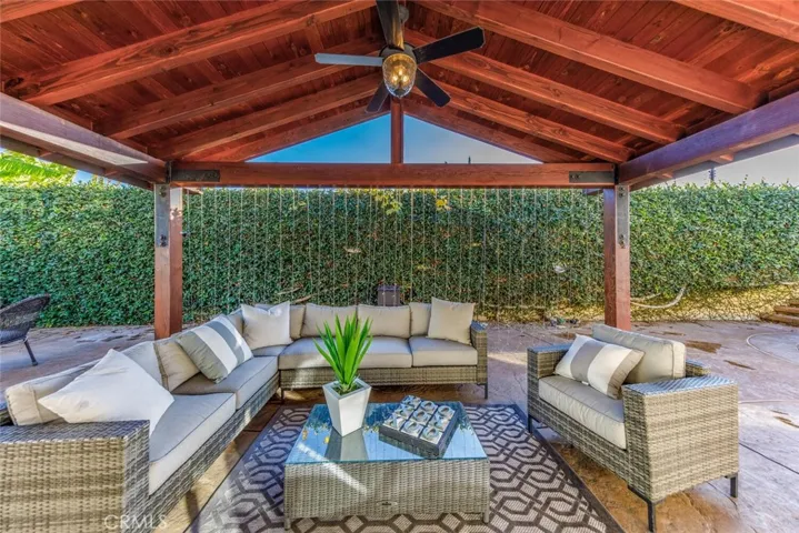 Amazing patio cover with Built-in Heat Lamp