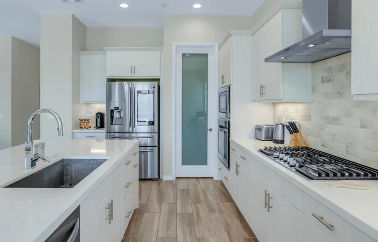 Walk In Pantry