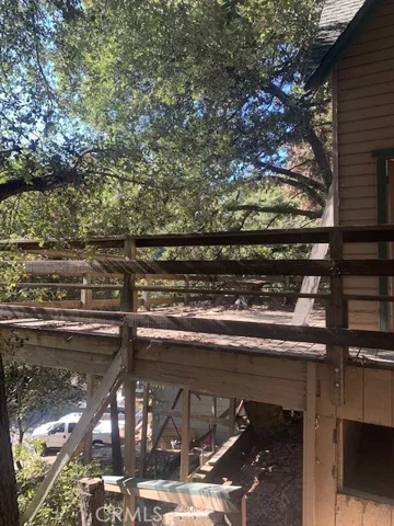 23644 Hillside Drive, Crestline, California 92325