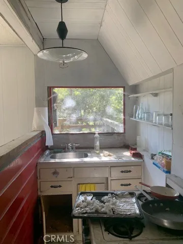 23644 Hillside Drive, Crestline, California 92325