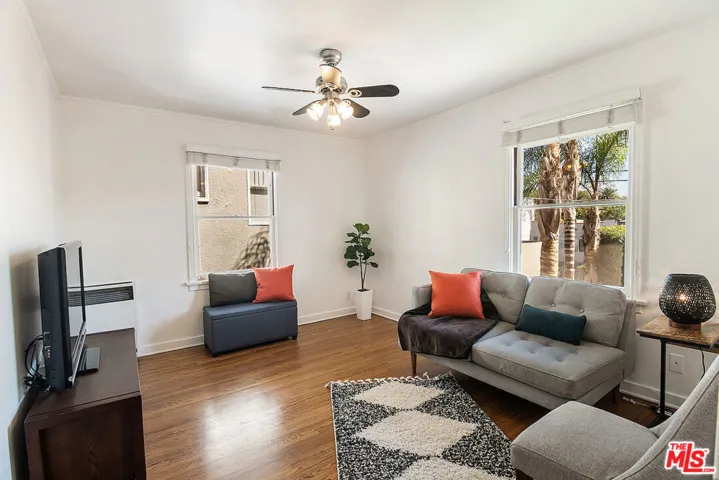 1138 S Citrus Avenue 8, Los Angeles, California 90019
