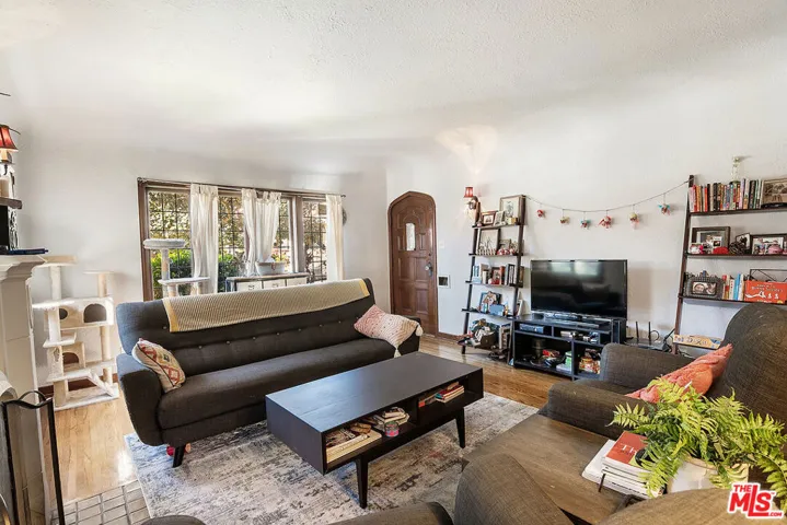 1138 S Citrus Avenue 8, Los Angeles, California 90019