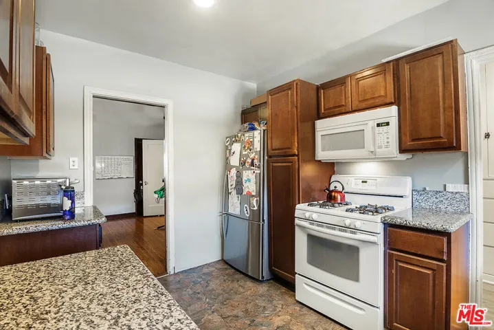 1138 S Citrus Avenue 8, Los Angeles, California 90019