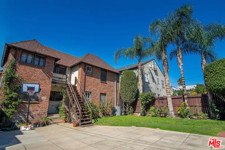 1138 S Citrus Avenue 8, Los Angeles, California 90019