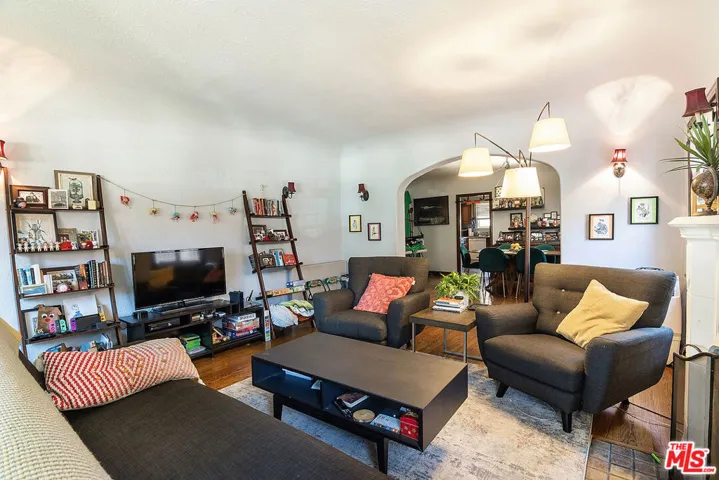 1138 S Citrus Avenue 8, Los Angeles, California 90019