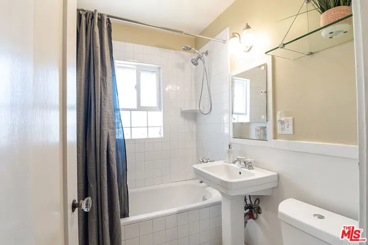 1138 S Citrus Avenue 8, Los Angeles, California 90019