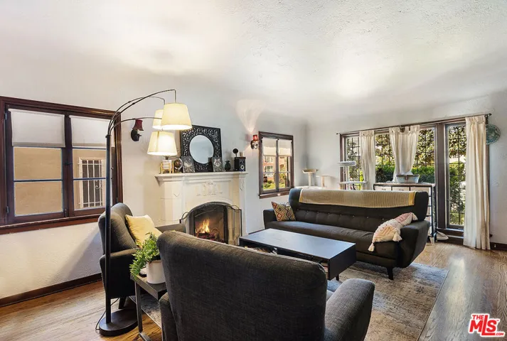 1138 S Citrus Avenue 8, Los Angeles, California 90019