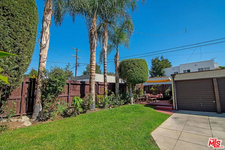 1138 S Citrus Avenue 8, Los Angeles, California 90019