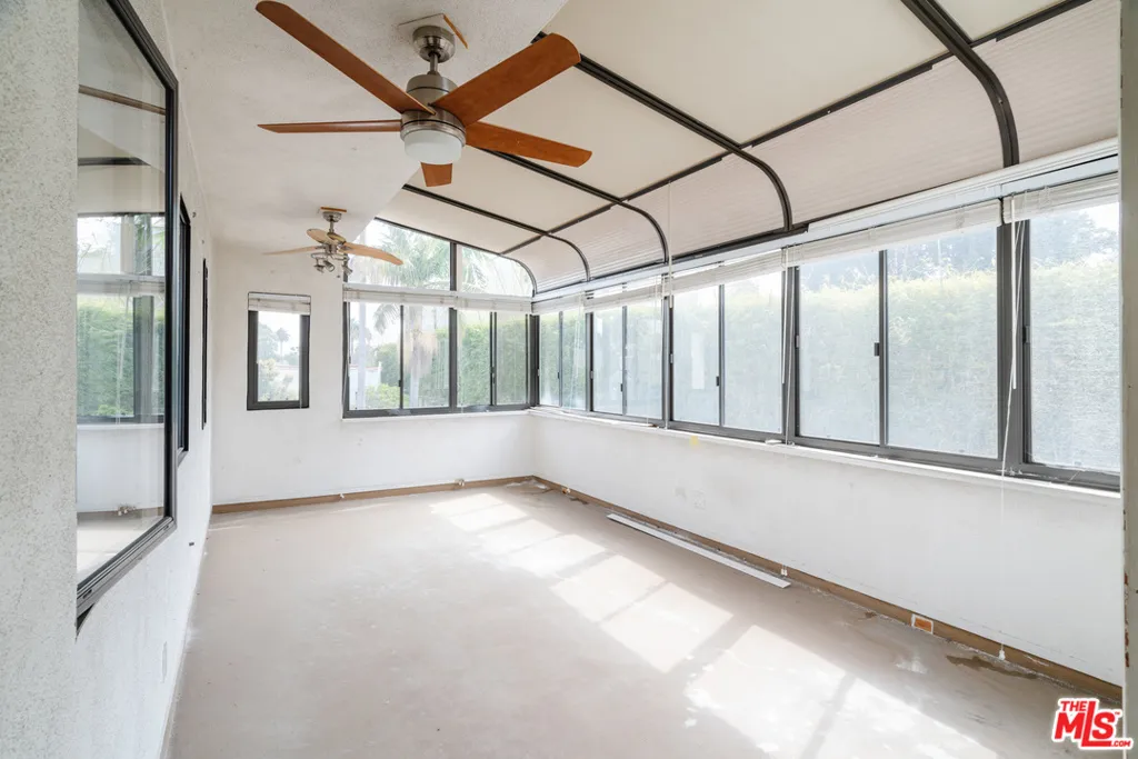 3875 Marcasel Avenue, Los Angeles, California 90066 home-pic-28